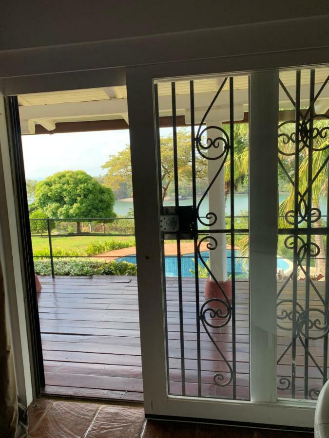 Boca Brava Paradise Bed & Breakfast โบกา ชิกา ภายนอก รูปภาพ
